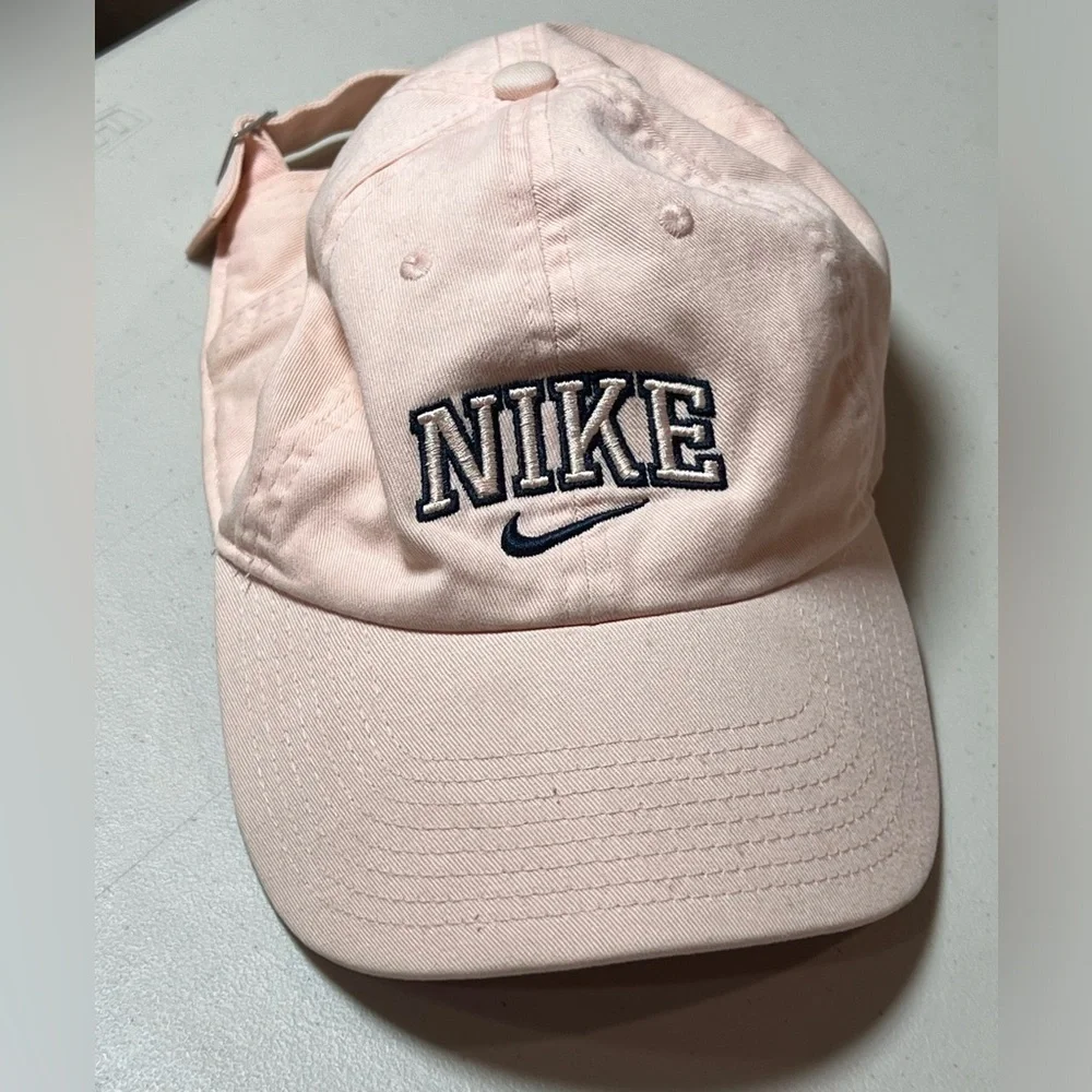 Nike Heritage 86 Retro Classic Nike Swoosh Classic Hat